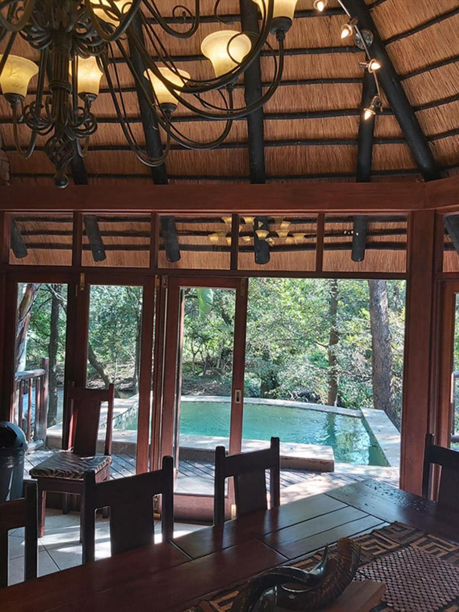 Dreamy 3 Bedroom Villa On The Edge Of The Sabie River In Kruger Park Lodge Hazyview Eksteriør billede