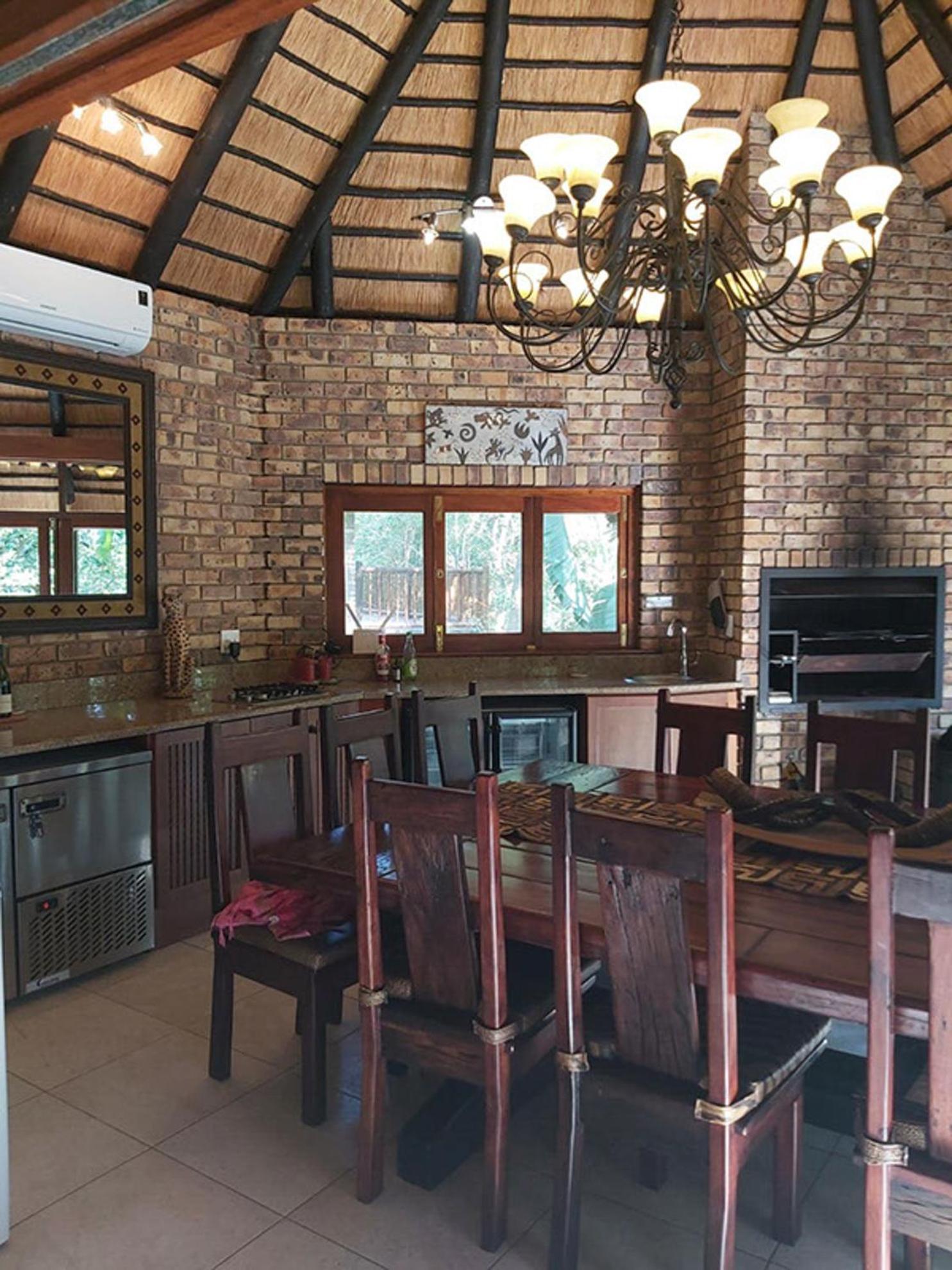 Dreamy 3 Bedroom Villa On The Edge Of The Sabie River In Kruger Park Lodge Hazyview Eksteriør billede